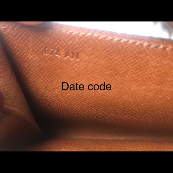 Louis Vuitton Sarah wallet - Picture 13 of 14